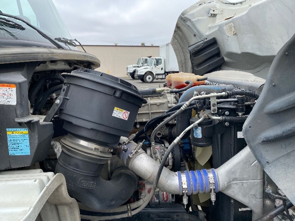 Day Cab Tractor-Heavy Duty Tractors-Freightliner-2019-M211264S-Torrance-CA-113,508\n\t\tmiles-$ 66,750 - Image 15