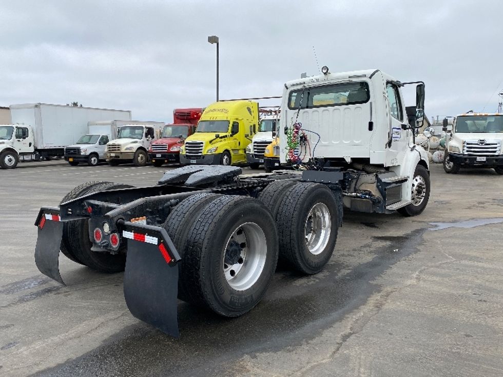 Day Cab Tractor-Heavy Duty Tractors-Freightliner-2019-M211264S-Torrance-CA-113,508\n\t\tmiles-$ 66,750 - Image 7