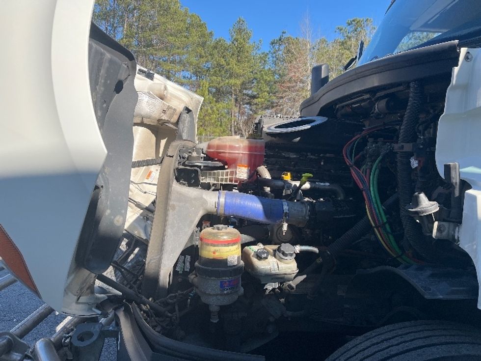 Day Cab Tractor-Heavy Duty Tractors-Freightliner-2019-T11642ST-Atlanta-GA-305,455\n\t\tmiles-$ 38,000 - Image 16