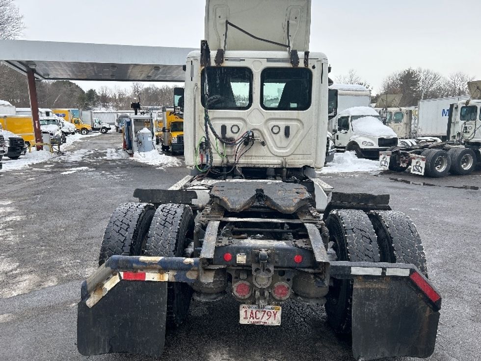 Day Cab Tractor-Heavy Duty Tractors-Freightliner-2019-T11642ST-Auburn-MA-253,244\n\t\tmiles-$ 35,500 - Image 6