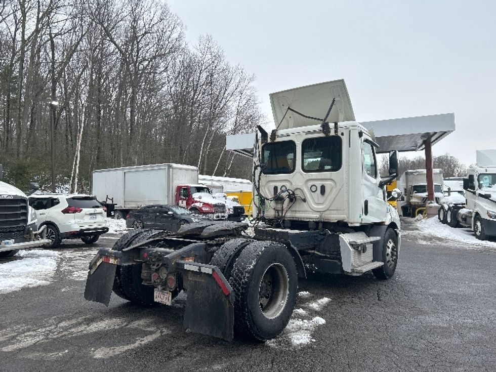Day Cab Tractor-Heavy Duty Tractors-Freightliner-2019-T11642ST-Auburn-MA-253,244\n\t\tmiles-$ 35,500 - Image 7