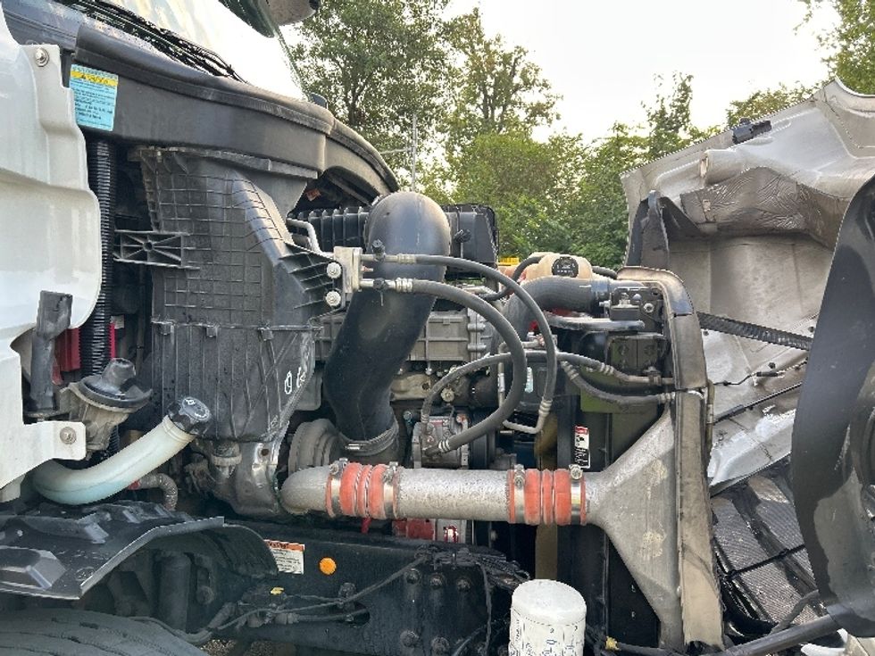 Day Cab Tractor-Heavy Duty Tractors-Freightliner-2019-T11642ST-Chattanooga-TN-466,609\n\t\tmiles-$ 30,250 - Image 15