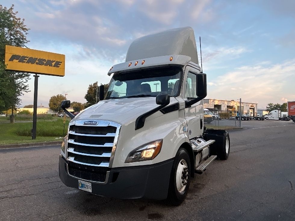 Day Cab Tractor-Heavy Duty Tractors-Freightliner-2019-T11642ST-Chattanooga-TN-466,609\n\t\tmiles-$ 30,250 - Image 3