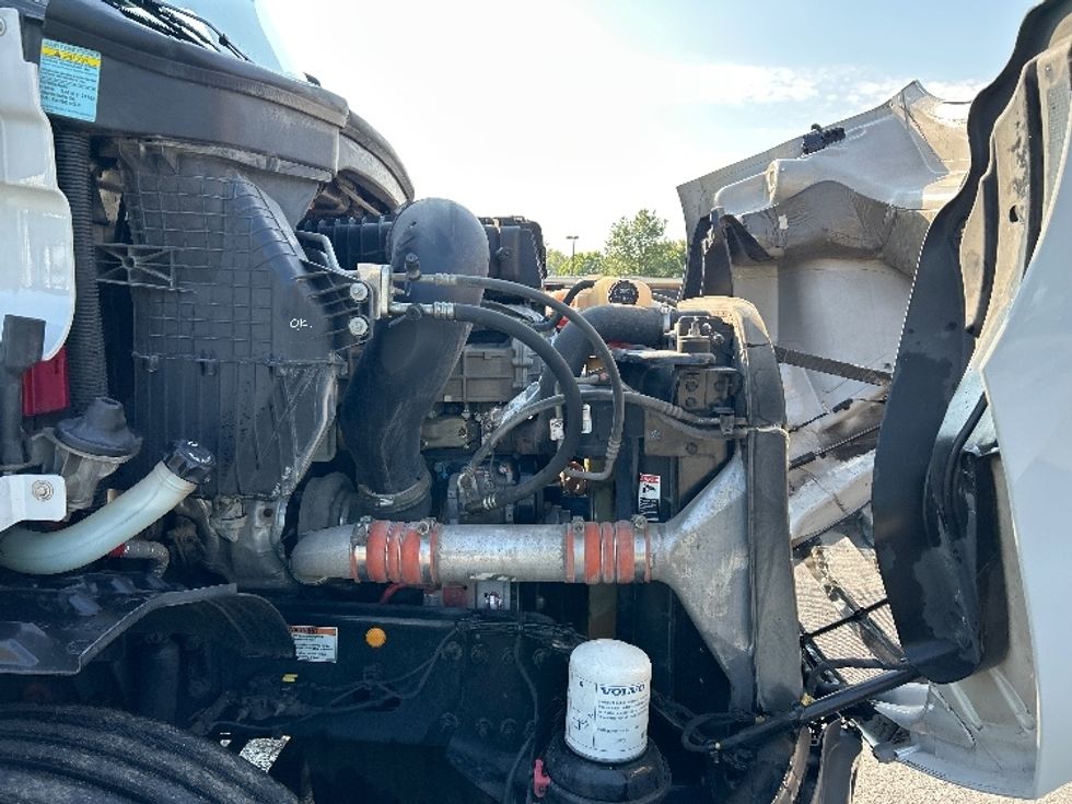 Day Cab Tractor-Heavy Duty Tractors-Freightliner-2019-T11642ST-Chattanooga-TN-485,226\n\t\tmiles-$ 31,250 - Image 15