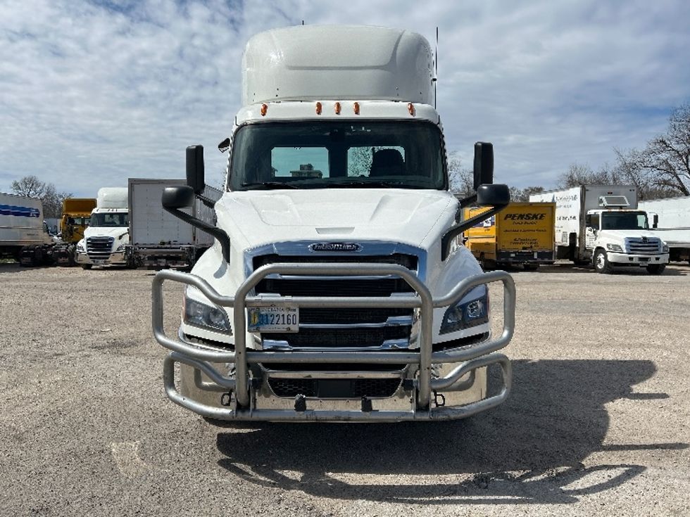 Day Cab Tractor-Heavy Duty Tractors-Freightliner-2019-T11642ST-Earth City-MO-844,946\n\t\tmiles-$ 23,000 - Image 2