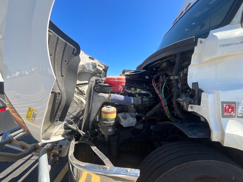 Day Cab Tractor-Heavy Duty Tractors-Freightliner-2019-T11642ST-East Chicago-IN-516,752\n\t\tmiles-$ 35,500 - Image 16