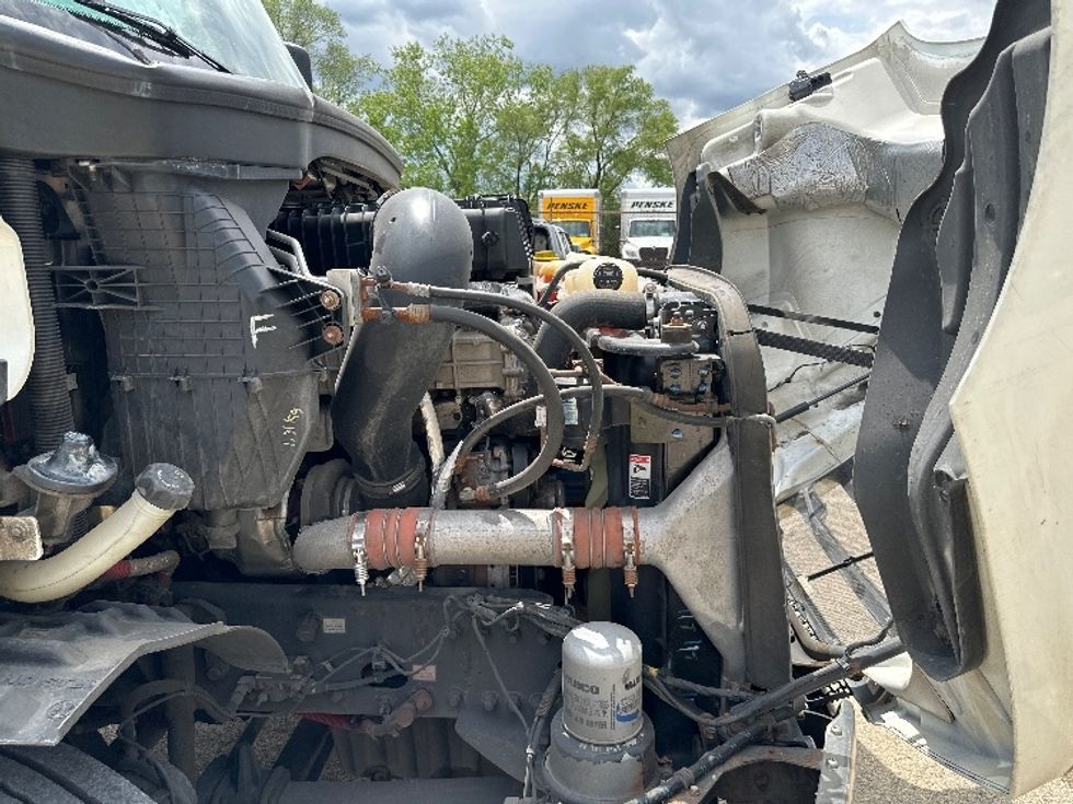 Day Cab Tractor-Heavy Duty Tractors-Freightliner-2019-T11642ST-East Chicago-IN-618,393\n\t\tmiles-$ 31,750 - Image 15