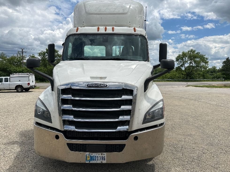 Day Cab Tractor-Heavy Duty Tractors-Freightliner-2019-T11642ST-East Chicago-IN-618,393\n\t\tmiles-$ 31,750 - Image 2