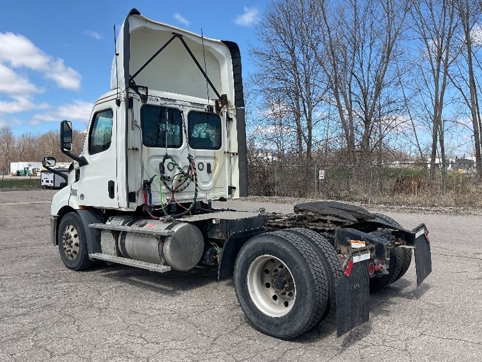 Day Cab Tractor-Heavy Duty Tractors-Freightliner-2019-T11642ST-Flint-MI-228,079\n\t\tmiles-$ 41,500 - Image 5