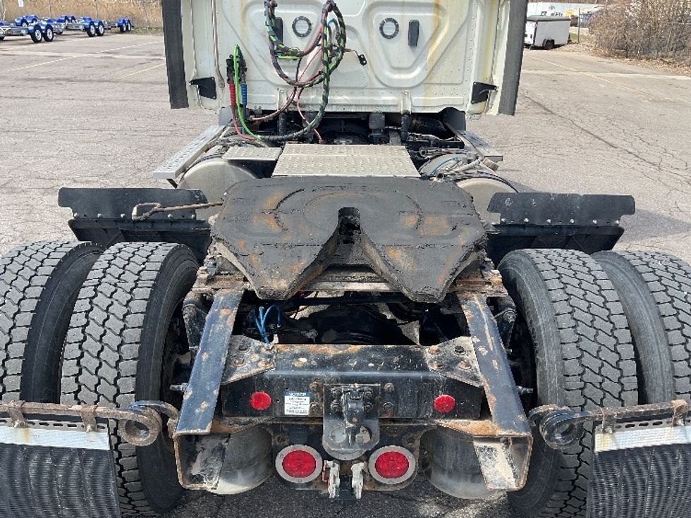 Day Cab Tractor-Heavy Duty Tractors-Freightliner-2019-T11642ST-Flint-MI-228,079\n\t\tmiles-$ 41,500 - Image 6