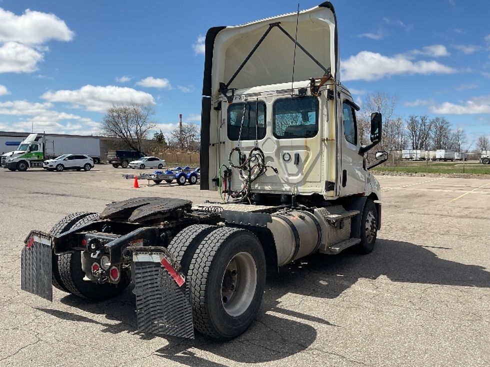 Day Cab Tractor-Heavy Duty Tractors-Freightliner-2019-T11642ST-Flint-MI-228,079\n\t\tmiles-$ 41,500 - Image 7