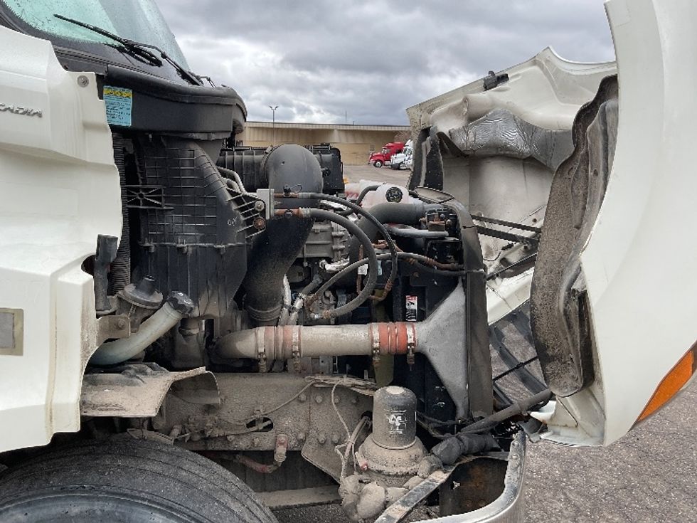 2019 Freightliner Cascadia 116" Day cab photo 15