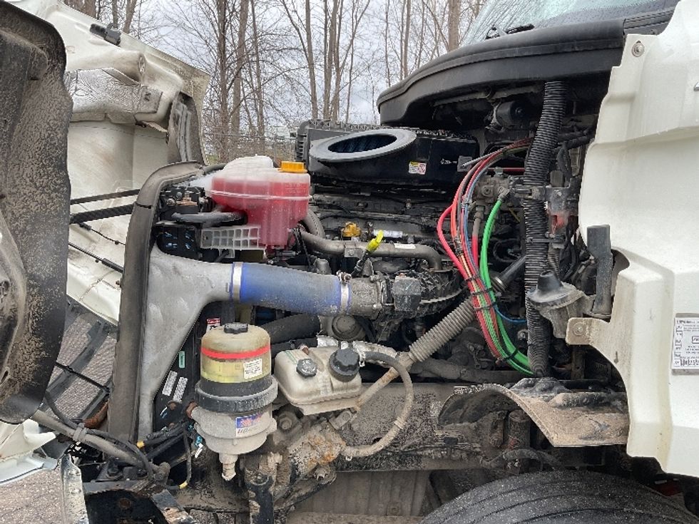 2019 Freightliner Cascadia 116" Day cab photo 16