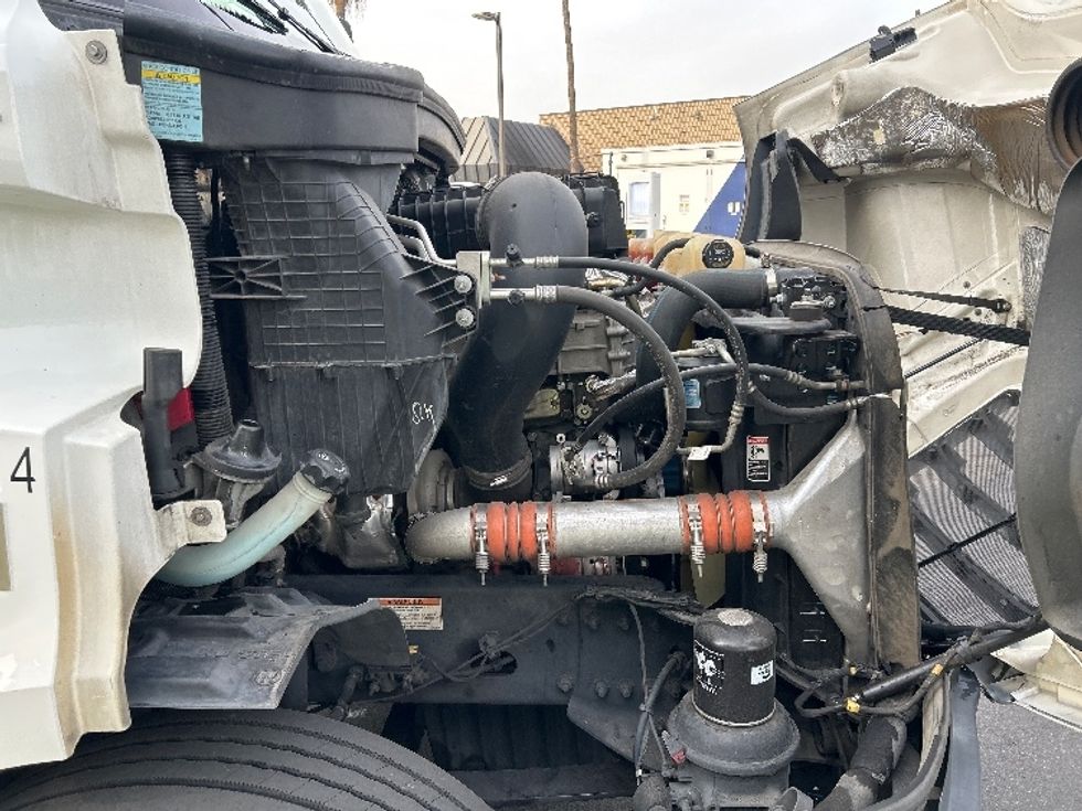 Day Cab Tractor-Heavy Duty Tractors-Freightliner-2019-T11642ST-Fontana-CA-436,036\n\t\tmiles-$ 32,000 - Image 15