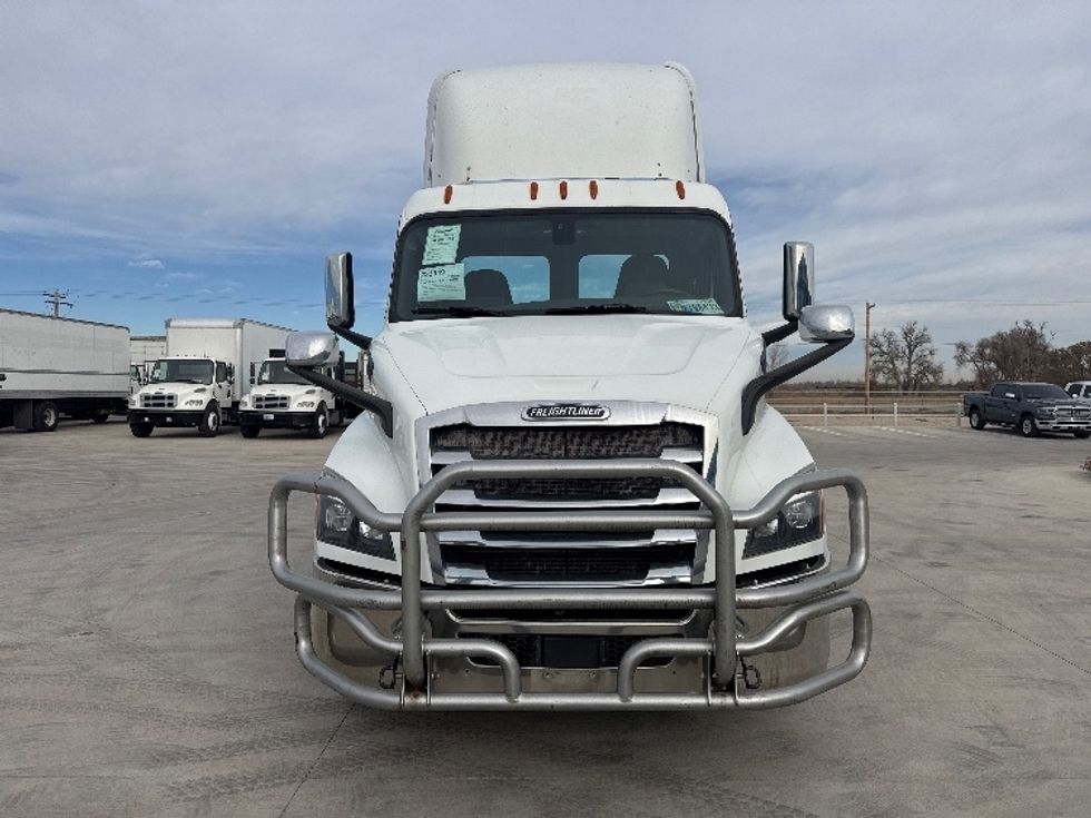 Day Cab Tractor-Heavy Duty Tractors-Freightliner-2019-T11642ST-Greeley-CO-184,519\n\t\tmiles-$ 47,250 - Image 2