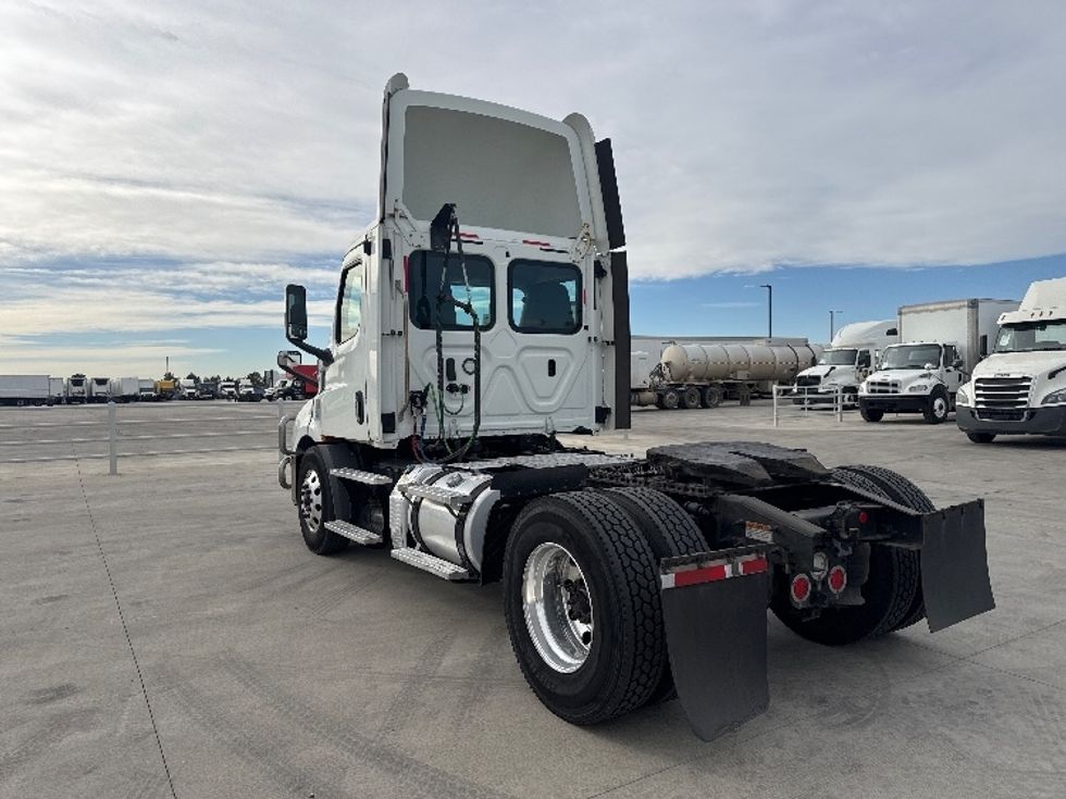 Day Cab Tractor-Heavy Duty Tractors-Freightliner-2019-T11642ST-Greeley-CO-184,519\n\t\tmiles-$ 47,250 - Image 5