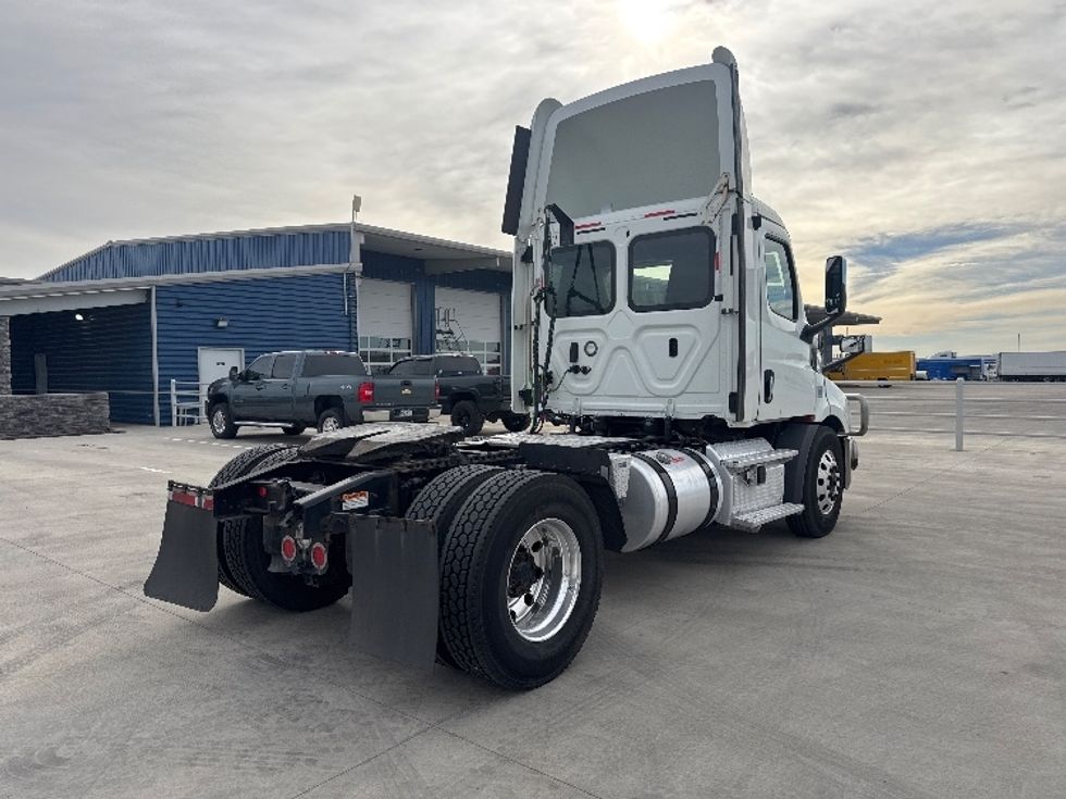 Day Cab Tractor-Heavy Duty Tractors-Freightliner-2019-T11642ST-Greeley-CO-184,519\n\t\tmiles-$ 47,250 - Image 7