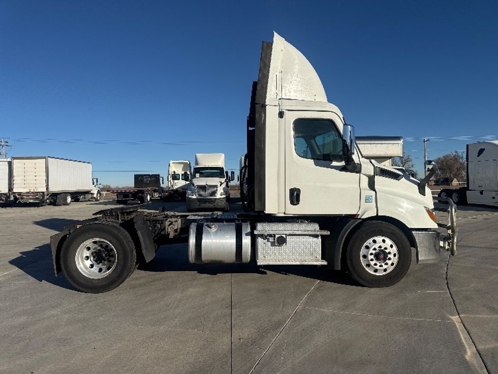 Day Cab Tractor-Heavy Duty Tractors-Freightliner-2019-T11642ST-Greeley-CO-201,998\n\t\tmiles-$ 46,250 - Image 8