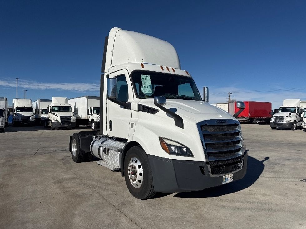 Day Cab Tractor-Heavy Duty Tractors-Freightliner-2019-T11642ST-Greeley-CO-210,081\n\t\tmiles-$ 45,750 - Image 1