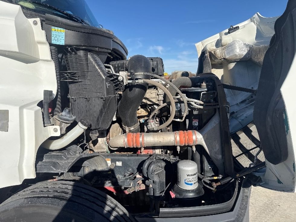 Day Cab Tractor-Heavy Duty Tractors-Freightliner-2019-T11642ST-Greeley-CO-210,081\n\t\tmiles-$ 45,750 - Image 15