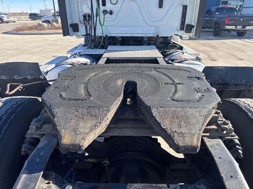 Day Cab Tractor-Heavy Duty Tractors-Freightliner-2019-T11642ST-Greeley-CO-210,081\n\t\tmiles-$ 45,750 - Image 6