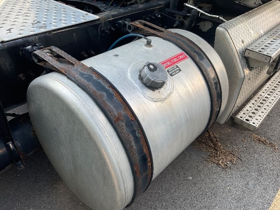 Day Cab Tractor-Heavy Duty Tractors-Freightliner-2019-T11642ST-Indianapolis-IN-440,971\n\t\tmiles-$ 42,250 - Image 18