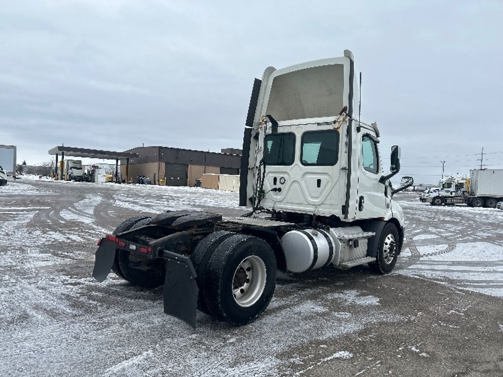 Day Cab Tractor-Heavy Duty Tractors-Freightliner-2019-T11642ST-Lansing-MI-245,758\n\t\tmiles-$ 38,000 - Image 7