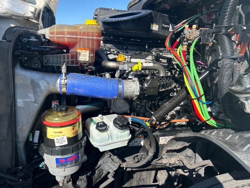 Day Cab Tractor-Heavy Duty Tractors-Freightliner-2019-T11642ST-Las Vegas-NV-743,968\n\t\tmiles-$ 19,000 - Image 16