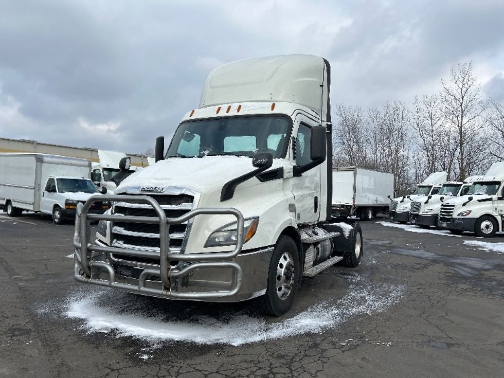 Day Cab Tractor-Heavy Duty Tractors-Freightliner-2019-T11642ST-Obetz-OH-595,397\n\t\tmiles-$ 27,250 - Image 3
