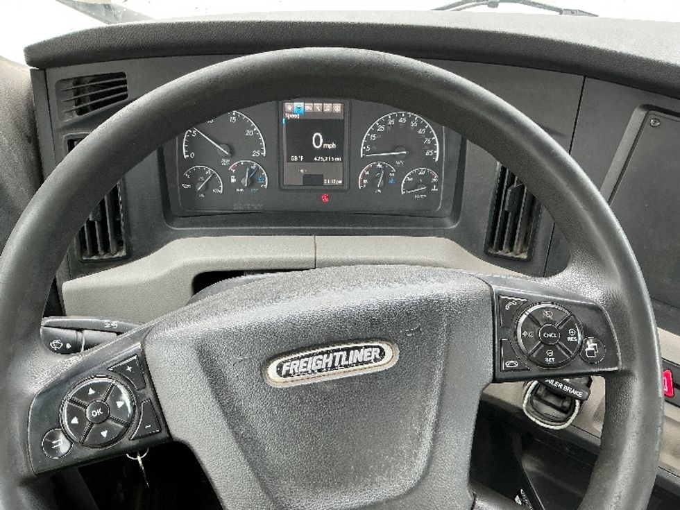 Day Cab Tractor-Heavy Duty Tractors-Freightliner-2019-T11642ST-Omaha-NE-425,215\n\t\tmiles-$ 27,750 - Image 11