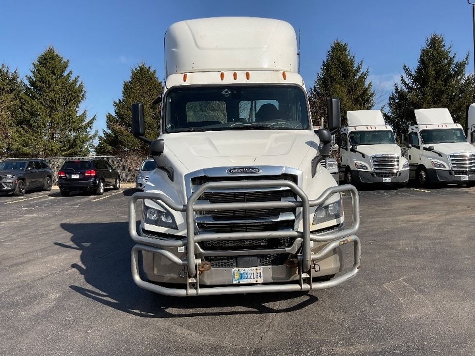 Day Cab Tractor-Heavy Duty Tractors-Freightliner-2019-T11642ST-Perrysburg-OH-763,781\n\t\tmiles-$ 23,000 - Image 2