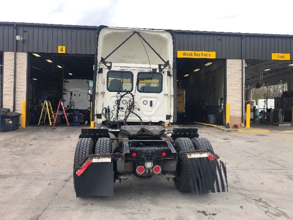 Day Cab Tractor-Heavy Duty Tractors-Freightliner-2019-T11642ST-Piqua-OH-733,714\n\t\tmiles-$ 23,000 - Image 6