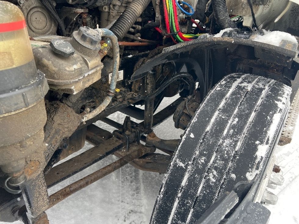 Day Cab Tractor-Heavy Duty Tractors-Freightliner-2019-T11642ST-Rochester-NY-294,027\n\t\tmiles-$ 42,500 - Image 21