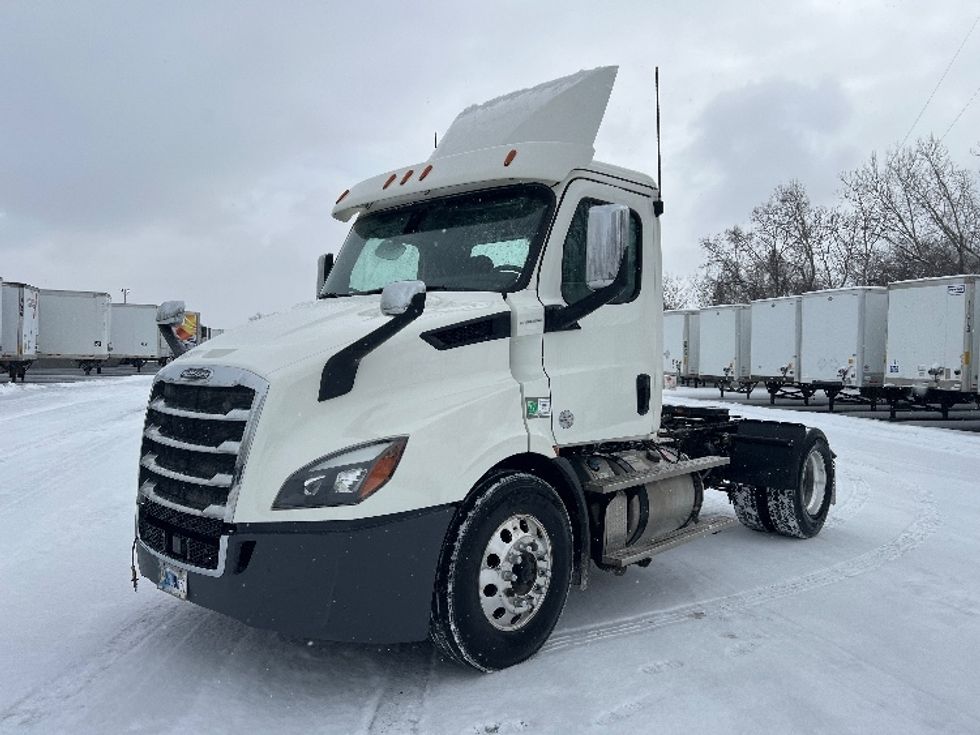 Day Cab Tractor-Heavy Duty Tractors-Freightliner-2019-T11642ST-Rochester-NY-294,027\n\t\tmiles-$ 42,500 - Image 3