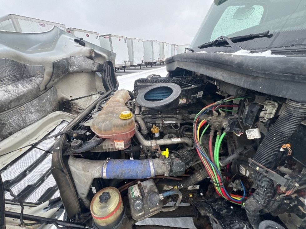 Day Cab Tractor-Heavy Duty Tractors-Freightliner-2019-T11642ST-Rochester-NY-294,153\n\t\tmiles-$ 12,000 - Image 20