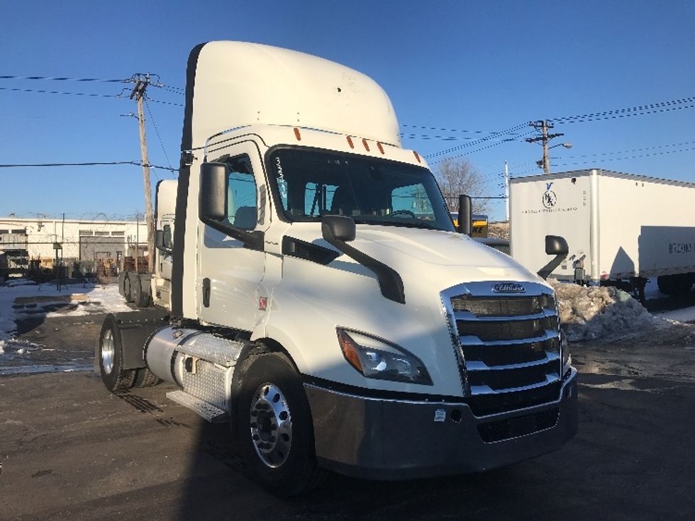 Day Cab Tractor-Heavy Duty Tractors-Freightliner-2019-T11642ST-Saint Louis-MO-698,020\n\t\tmiles-$ 23,500 - Image 1