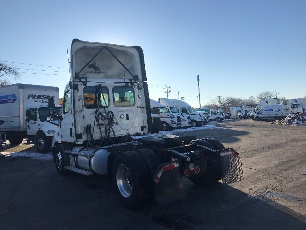 Day Cab Tractor-Heavy Duty Tractors-Freightliner-2019-T11642ST-Saint Louis-MO-698,020\n\t\tmiles-$ 23,500 - Image 5