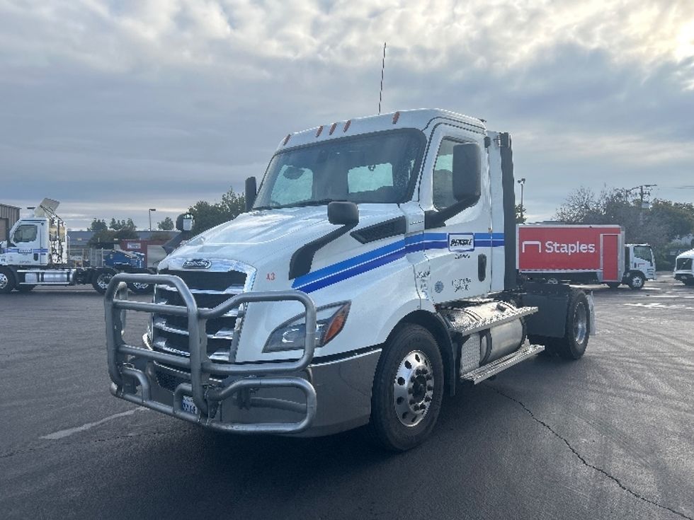 Day Cab Tractor-Heavy Duty Tractors-Freightliner-2019-T11642ST-Stockton-CA-291,763\n\t\tmiles-$ 41,250 - Image 3