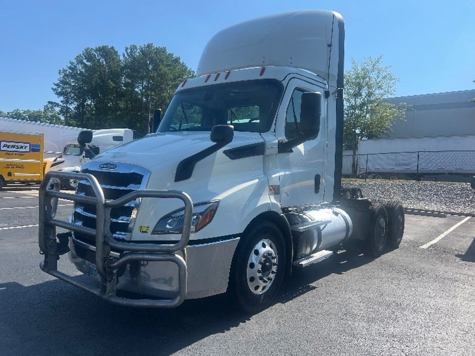 Day Cab Tractor-Heavy Duty Tractors-Freightliner-2019-T11662ST-Atlanta-GA-751,578\n\t\tmiles-$ 28,750 - Image 3