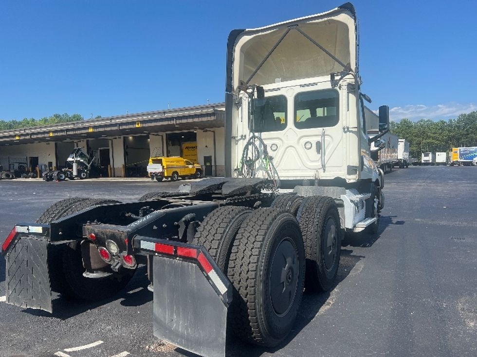 Day Cab Tractor-Heavy Duty Tractors-Freightliner-2019-T11662ST-Atlanta-GA-751,578\n\t\tmiles-$ 28,750 - Image 7