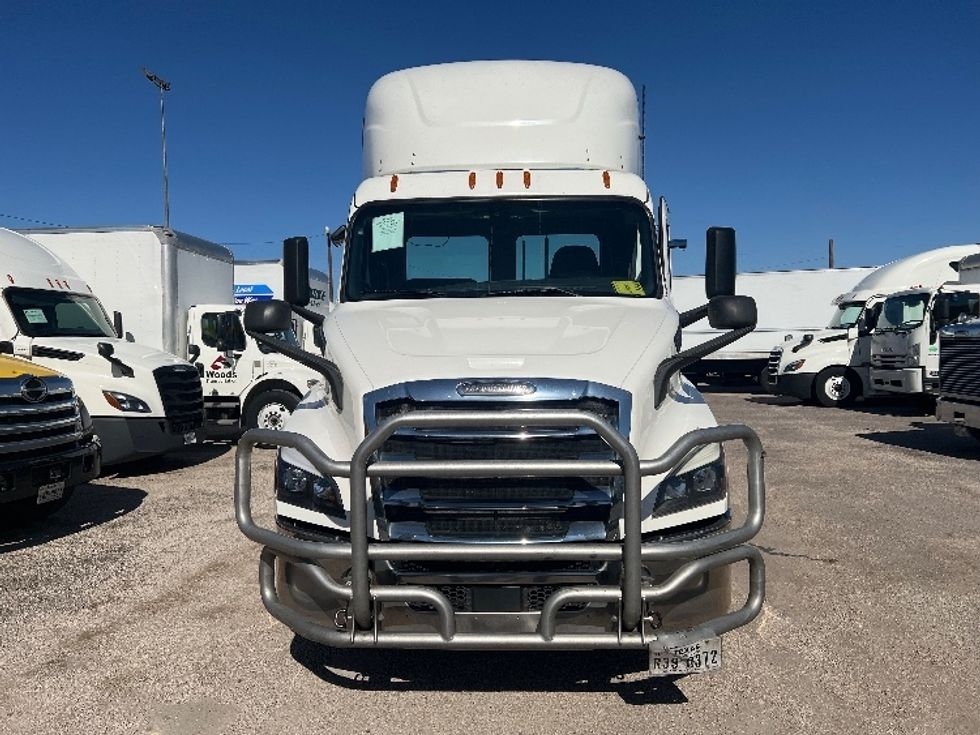 Day Cab Tractor-Heavy Duty Tractors-Freightliner-2019-T11662ST-Dallas-TX-741,177\n\t\tmiles-$ 28,000 - Image 2