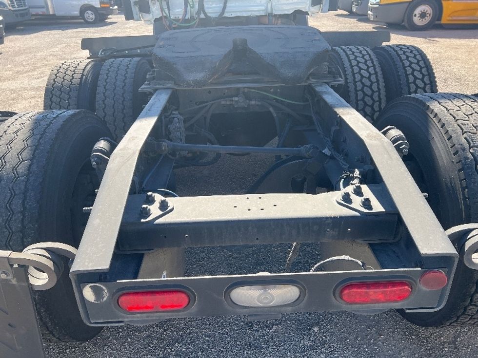 Day Cab Tractor-Heavy Duty Tractors-Freightliner-2019-T11662ST-Dallas-TX-741,177\n\t\tmiles-$ 28,000 - Image 6