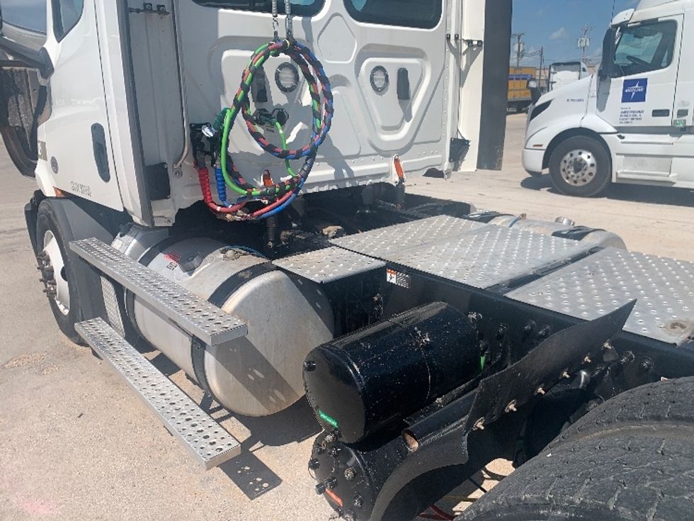 Day Cab Tractor-Heavy Duty Tractors-Freightliner-2019-T11664ST-Abilene-TX-268,083\n\t\tmiles-$ 48,750 - Image 17