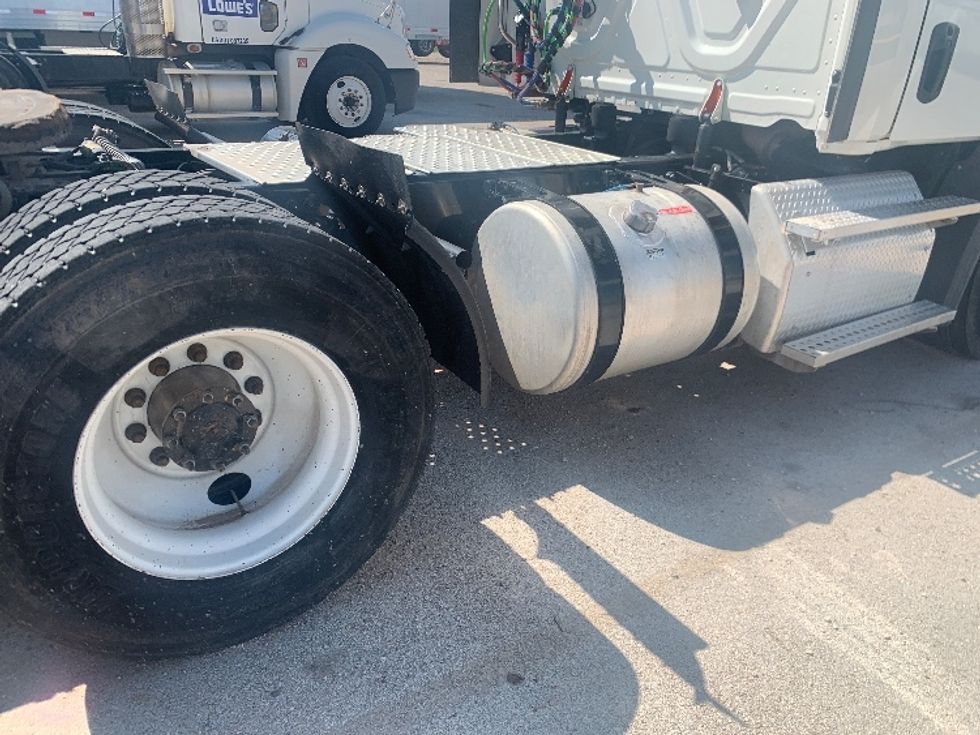 Day Cab Tractor-Heavy Duty Tractors-Freightliner-2019-T11664ST-Abilene-TX-268,083\n\t\tmiles-$ 48,750 - Image 18