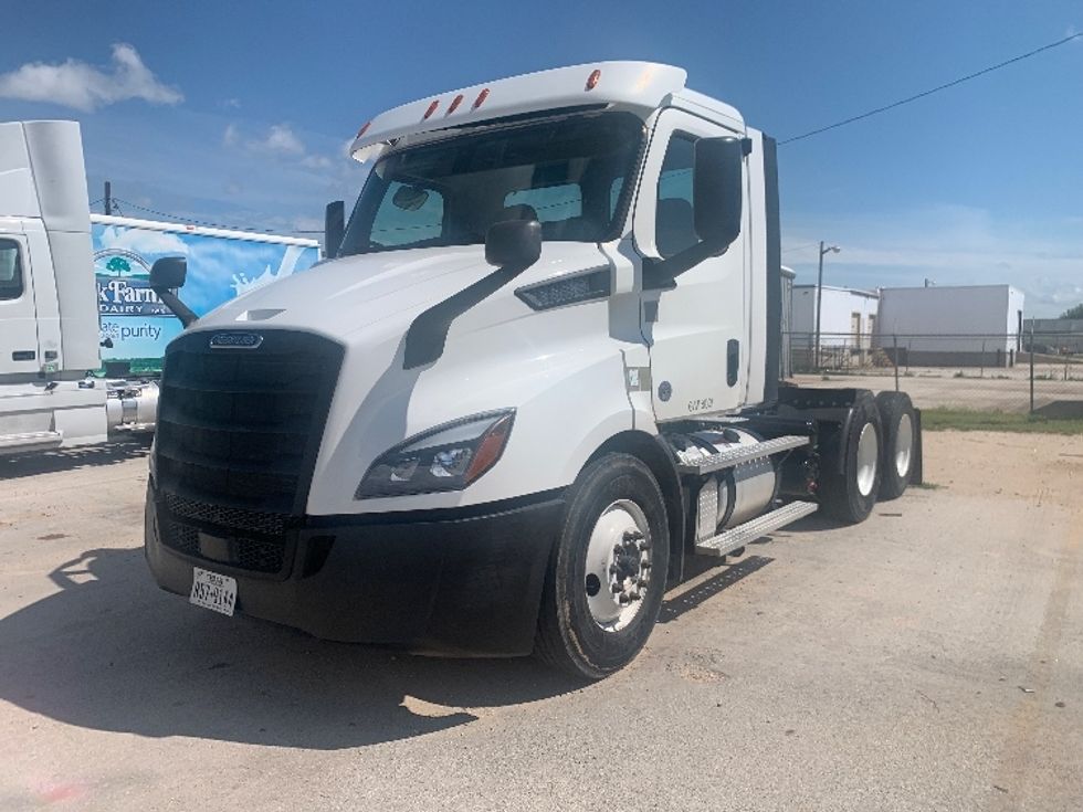 Day Cab Tractor-Heavy Duty Tractors-Freightliner-2019-T11664ST-Abilene-TX-268,083\n\t\tmiles-$ 48,750 - Image 3