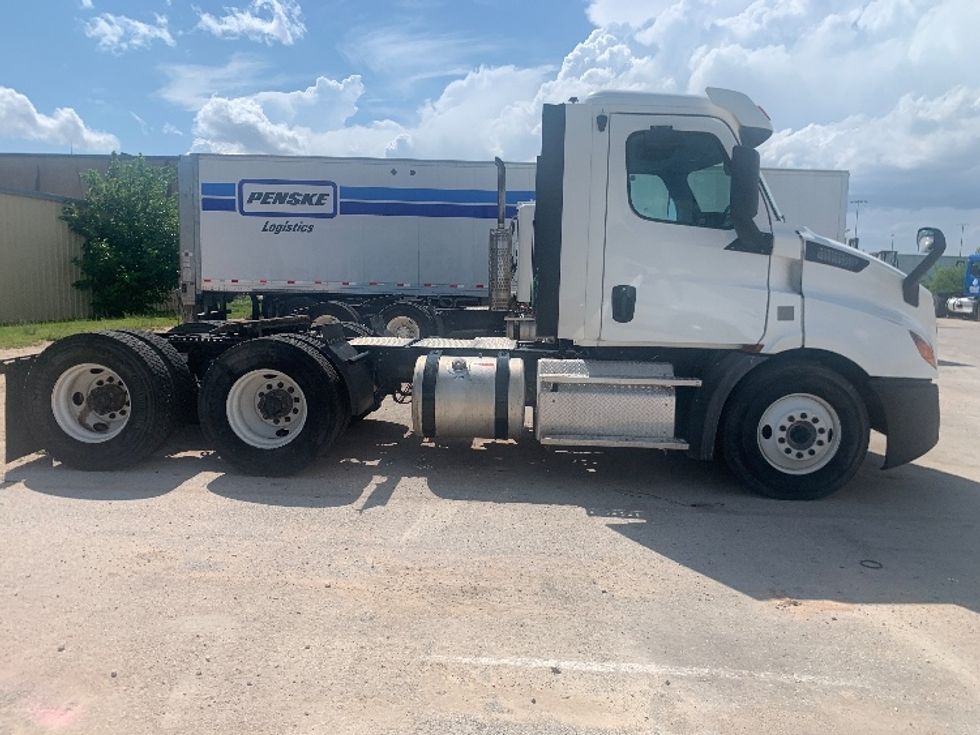 Day Cab Tractor-Heavy Duty Tractors-Freightliner-2019-T11664ST-Abilene-TX-268,083\n\t\tmiles-$ 48,750 - Image 8