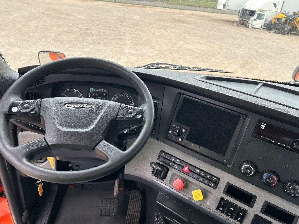 Day Cab Tractor-Heavy Duty Tractors-Freightliner-2019-T11664ST-Amarillo-TX-471,237\n\t\tmiles-$ 38,750 - Image 11