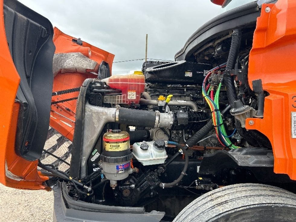 Day Cab Tractor-Heavy Duty Tractors-Freightliner-2019-T11664ST-Amarillo-TX-471,237\n\t\tmiles-$ 38,750 - Image 16