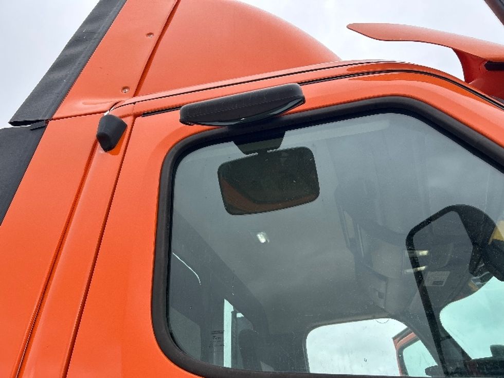 Day Cab Tractor-Heavy Duty Tractors-Freightliner-2019-T11664ST-Amarillo-TX-471,237\n\t\tmiles-$ 38,750 - Image 17