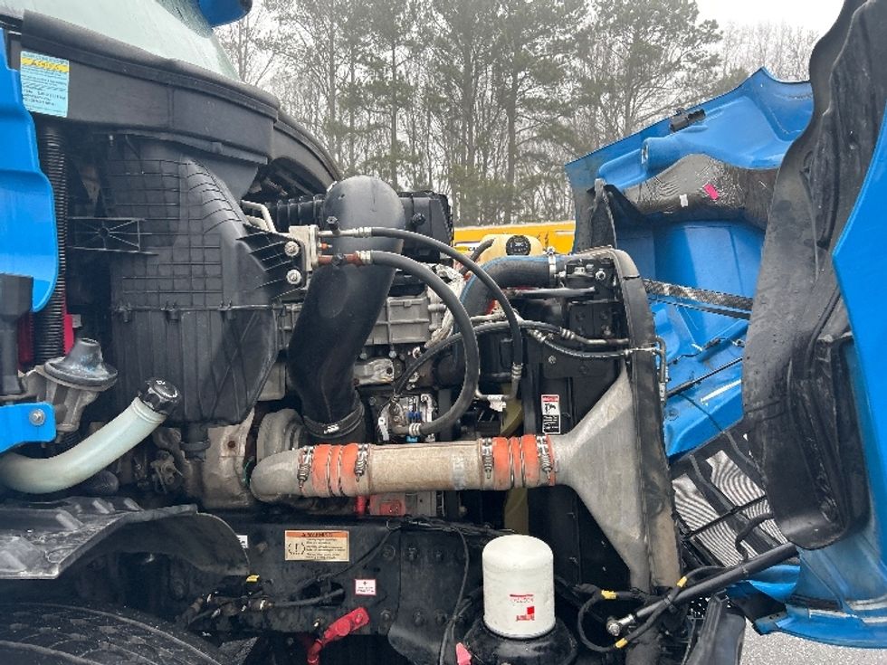 Day Cab Tractor-Heavy Duty Tractors-Freightliner-2019-T11664ST-Anderson-SC-326,200\n\t\tmiles-$ 45,500 - Image 14